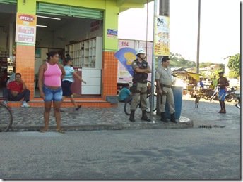 policia nas ruas de Valença 021